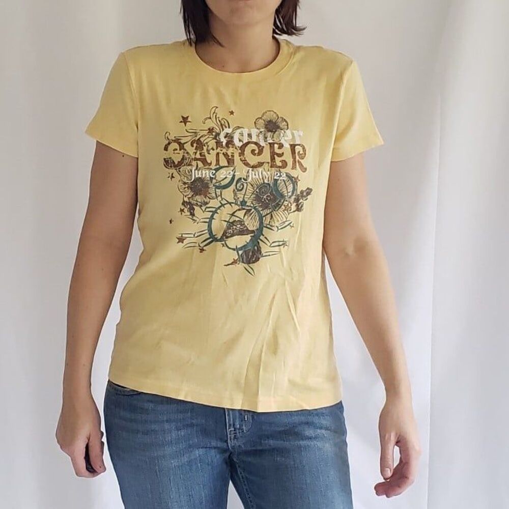 Y2K Zodiac Cancer Graphic Tee